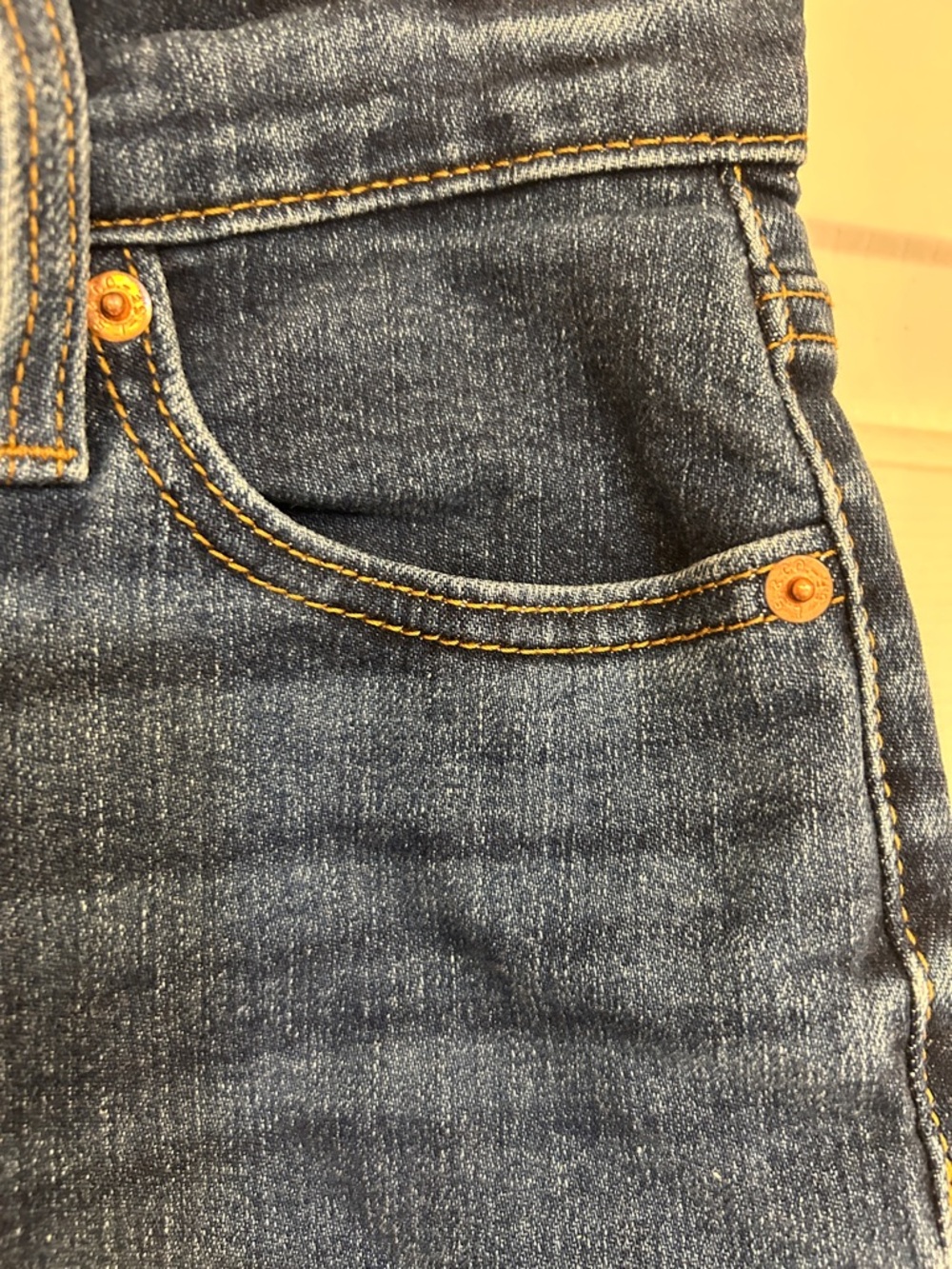 Levi Strauss Wedgie Straight Leg Jeans in Deep Indigo - Picture 3 of 9